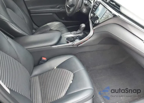 2020 Toyota Camry Se z USA, uszkodzony, nr VIN 4T1G11AK9LU888421